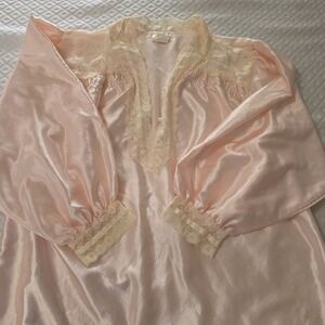 VINTAGE ELISE STEVENS Size Medium Peach SATIN-STYLE NIGHTGOWN/FLEECE LINED‎